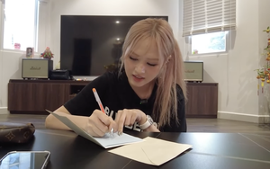 Khoe tặng Xemesis “quà khủng” - thứ xin mua 3 tháng mà chưa cho nhưng nhan sắc Xoài Non lại giật hết spotlight