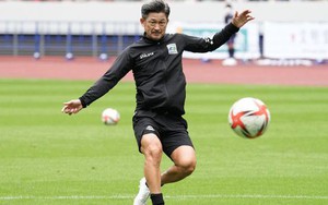 Huyền thoại Nhật Bản Miura thi đấu chuyên nghiệp tại Bồ Đào Nha ở tuổi 56