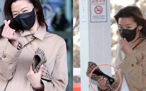 Hình dán trên điện thoại của Jun Ji Hyun thu hút sự chú ý của nhiều bà mẹ Hàn 