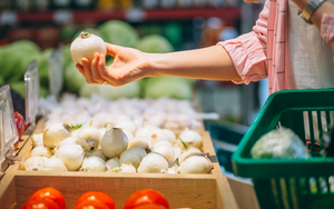 12 cách tiết kiệm tiền mà bạn có thể bắt đầu ngay cả khi đang nợ