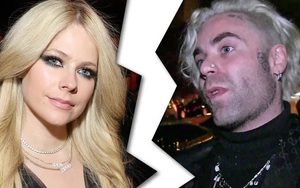Avril Lavigne chia tay với Mod Sun sau 1 năm đính hôn