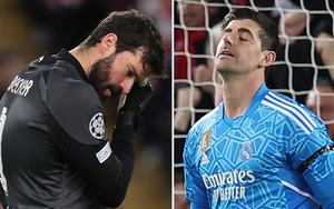Fan choáng váng khi Courtois lẫn Alisson cùng mắc sai lầm khó tin 