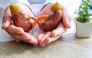 Dùng loại thuốc người quen giới thiệu suốt 2 năm, người đàn ông gặp vấn đề lớn ở thận