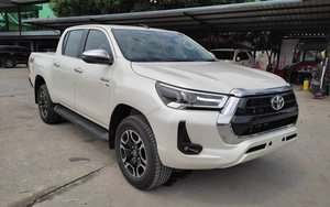 Lộ trang bị Toyota Hilux 2023 bản đầu tiên về Việt Nam: Thêm nâng cấp nhưng chưa đủ hot để làm khó Ranger
