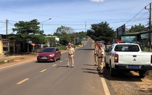 Kiểm tra, xử lý vụ Giám đốc Sở Thông tin và Truyền thông Đắk Nông vi phạm Luật Giao thông đường bộ