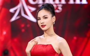 Bất ngờ với nữ MC Gala QBV Việt Nam 2022: Xinh đẹp, duyên dáng và… quyền lực