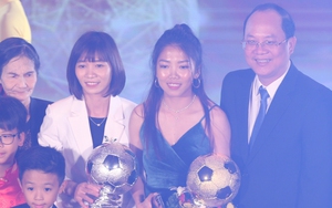 Huỳnh Như cực nhây sau Thuỳ Trang, người hâm mộ vây kín dàn cầu thủ Quả bóng vàng Việt Nam 2022