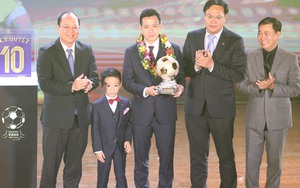 Văn Quyết: ‘Vàng mười’ của bóng đá Việt Nam!