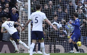 VIDEO bàn thắng Tottenham 2-0 Chelsea: Derby London máu lửa, Chelsea tiếp tục lún sâu trong khủng hoảng