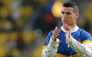 CĐV bất bình với FIFA vì dùng ảnh 'thiếu tôn trọng' Ronaldo ở lễ trao giải The Best 2022