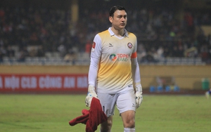 Thủ môn của HAGL gây sốt vì chiều cao ấn tượng, được kì vọng sẽ thay thế Văn Lâm