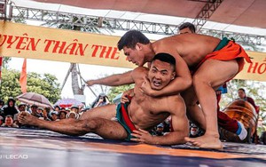Gay cấn đô vật Hoàng Văn Nam hạ gục các 'đối thủ' trong vòng 10 phút để trở thành Đô lực sĩ