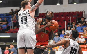 Bản lĩnh trong phòng ngự, Saigon Heat đè bẹp "đội bóng một người" Hongkong Eastern