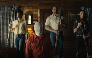 'Knock at the Cabin' truất ngôi 'Avatar' tại phòng vé