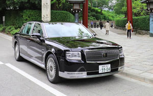 Đây là cách mà Toyota sẽ bán xe cho giới siêu giàu, cạnh tranh Rolls-Royce, Bentley