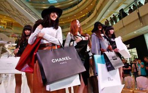 Nỗi lòng của thiên kim tiểu thư sở hữu hàng chục ngàn tỷ đồng ở tuổi 20: tiền chỉ để mua túi, thời gian ăn cũng không có, vô cùng bận rộn và ‘đau đầu’ 