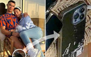 Từ bức hình tình tứ của Ronaldo và Georgina, fan phát hiện chi tiết thú vị về chiếc điện thoại ở trên bàn