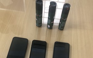 Hà Nội: Bắt nhóm đối tượng dùng tuýp sắt gắn dao, bình xịt hơi cay tấn công người đi đường