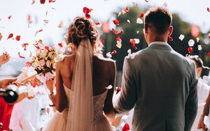 Nhà tuyển dụng: "Sếp và bạn thân kết hôn cùng ngày, bạn sẽ dự đám cưới của ai?" - ứng viên EQ cao đáp trả tinh tế, được hẹn đi làm luôn 