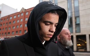 Đội nữ MU ngăn Greenwood trở lại, Ten Hag loay hoay tìm phương án khả thi nhất