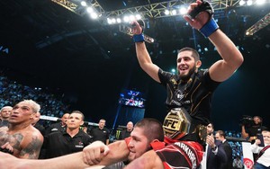 Alex Volkanovski là đối thủ hoàn hảo để Islam Makhachev theo đuổi sự vĩ đại