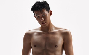 Son Heung Min vừa khoe body chuẩn 6 múi, đồng đội nhảy vào 'bóc phốt' chỉ là... photoshop