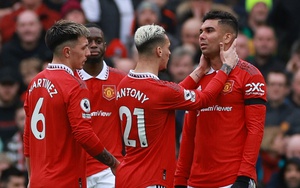 Casemiro lĩnh thẻ đỏ tai hại, Man United suýt 'ôm hận' bởi đội bóng cuối bảng