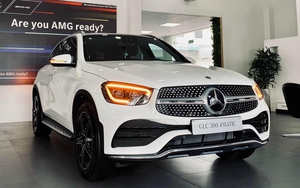 Không chờ chính sách, hàng loạt ô tô tự ‘giảm trước bạ’ tại Việt Nam: BMW, Mercedes bớt cả trăm triệu, vua doanh số cũng nhập cuộc chơi