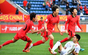 Vuột vé dự World Cup, báo Trung Quốc trách trọng tài và tranh cãi nảy lửa về ‘bóng đá Thiếu Lâm’