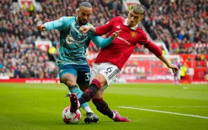 Xem video Martinez đá 'out trình' trước Southampton, nhiều CĐM phải thốt lên 'đáng từng xu'