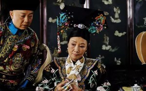 Cung nữ già Thanh triều để lại chiếc gối cất giấu bảo vật của Từ Hi, hé lộ câu chuyện về lần run sợ chạy trốn của vị Thái hậu nức tiếng độc ác