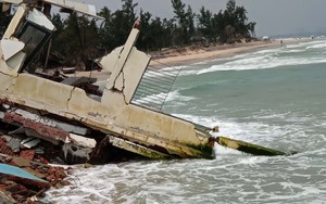 Bờ biển Hội An tiếp tục bị sạt lở nghiêm trọng