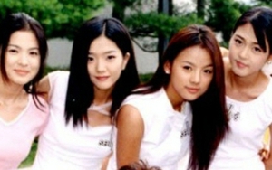 Song Hye Kyo lộ ảnh đọ sắc hội bạn minh tinh 20 năm trước: Có thua xa Lee Hyori và nữ thần đẹp nhất Kpop Sung Yuri?