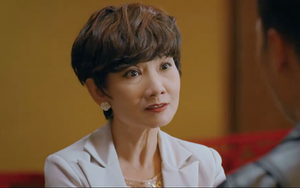 NSƯT Mỹ Uyên: Người mẹ quyền lực vừa lộ diện trong 'Đừng nói khi yêu', vẻ đẹp quyền quý U50, luôn hết mình vì sân khấu kịch