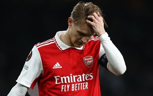 Arsenal bị loại sau trận thua gây sốc, Man United sáng cửa vô địch cúp châu Âu