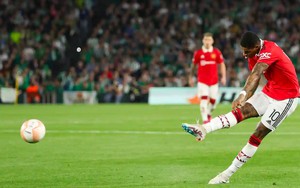 Rashford xé lưới Betis bằng siêu phẩm, MU thể hiện hình bóng nhà vô địch Europa League