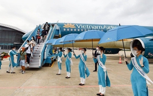 Hàng không Việt Nam đón khách bay thường lệ đầu tiên từ Trung Quốc sau đại dịch Covid-19