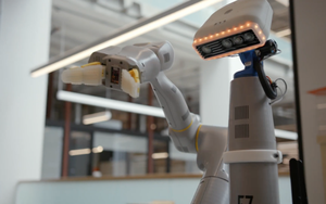 Google gặp khó, Robot cũng bị sa thải