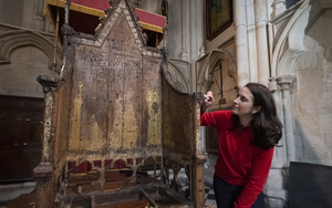 Điểm đặc biệt ở 'ngai vàng' 700 tuổi đang được tu sửa để sử dụng cho lễ đăng quang của Vua Charles III