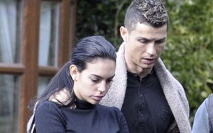 Bạn gái của Ronaldo tiết lộ bị sảy thai 3 lần, chia sẻ về nỗi sợ mỗi khi gặp bác sĩ