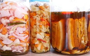 Hai sai lầm khi muối chua thực phẩm có thể khiến độc tố sinh sôi
