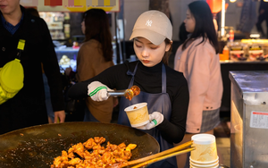 Bỏ việc đi bán hàng rong để khỏi cần chấm công, thu nhập cao hơn lương văn phòng