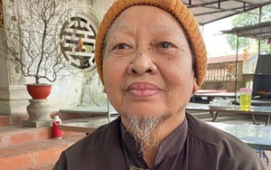  

Lạ kỳ người phụ nữ Việt có bộ râu dài 8cm: 'Tôi coi đây là lộc trời cho'