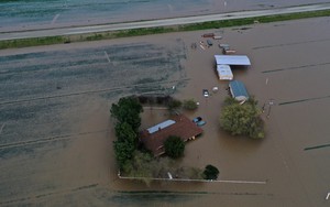 Mưa lớn hoành hành bang California của Mỹ