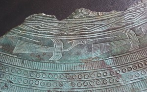 Trống đồng đánh cửa trời Nam