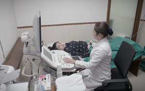 "Gia đình mình vui bất thình lình": Hóa ra vợ chồng Công - Phương từng mất con trong quá khứ