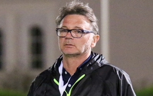 HLV Troussier: “U23 Việt Nam không đáng thua như thế này”