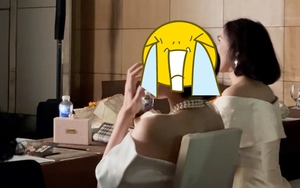 Một sao nữ bật khóc âm thầm trong họp báo phim giờ vàng VTV