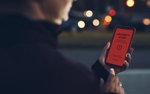 Ứng dụng nguy hiểm nhăm nhe tài khoản ngân hàng, những ai hay xem YouTube cần đặc biệt chú ý!