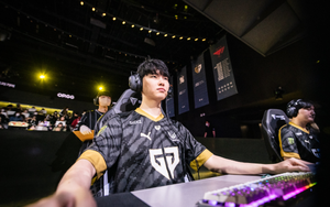 Chovy mắc bệnh đặc thù nghề nghiệp, fan ngậm ngùi: 'Do làm 'sống lưng vàng' quá lâu'